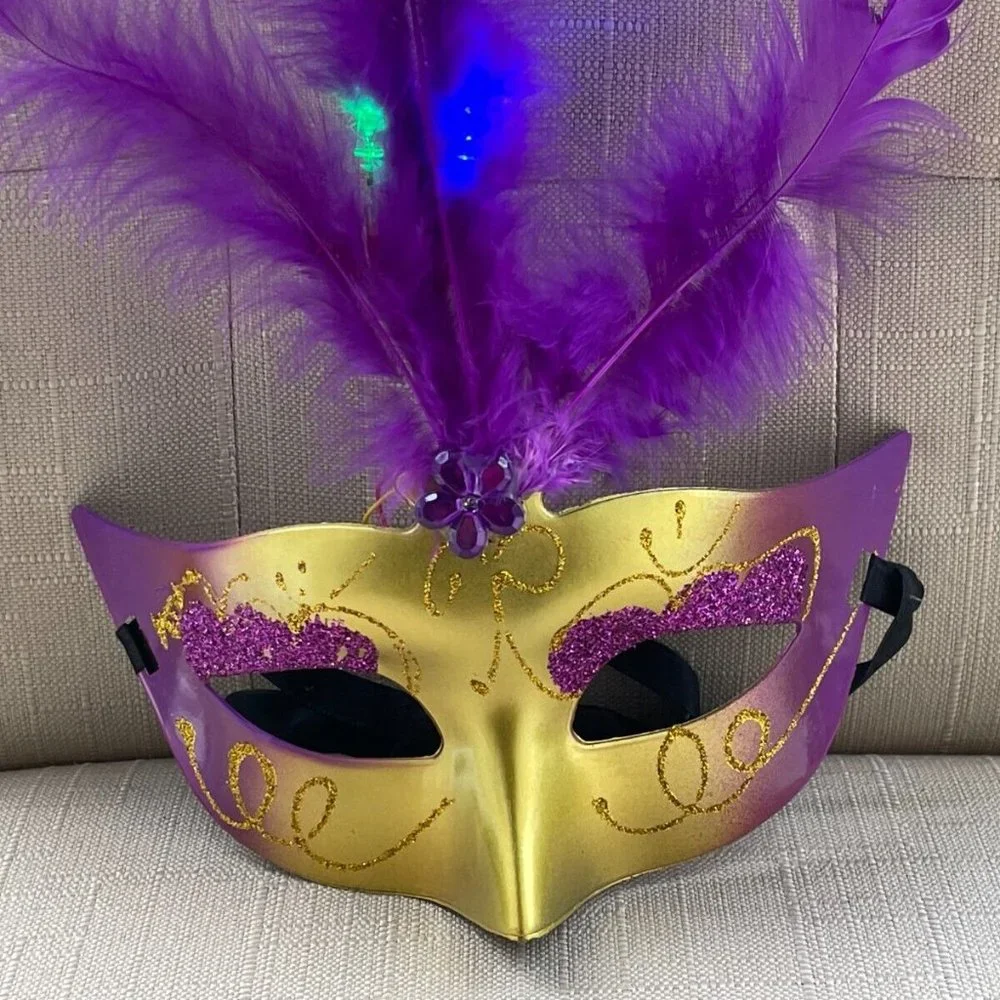 Light Up Mask Women Eye Mask Fashion Faux Purple Feather Masquedare Party Mask